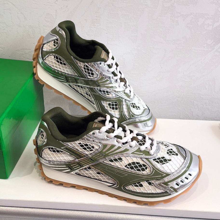 b0tte*a Ven*ta orbit mud white 741357v2x402848